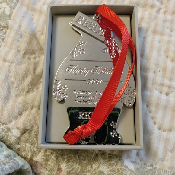 Reeds Jewelers 2021 Limited Edition Christmas Holiday Ornament - Picture 3 of 4